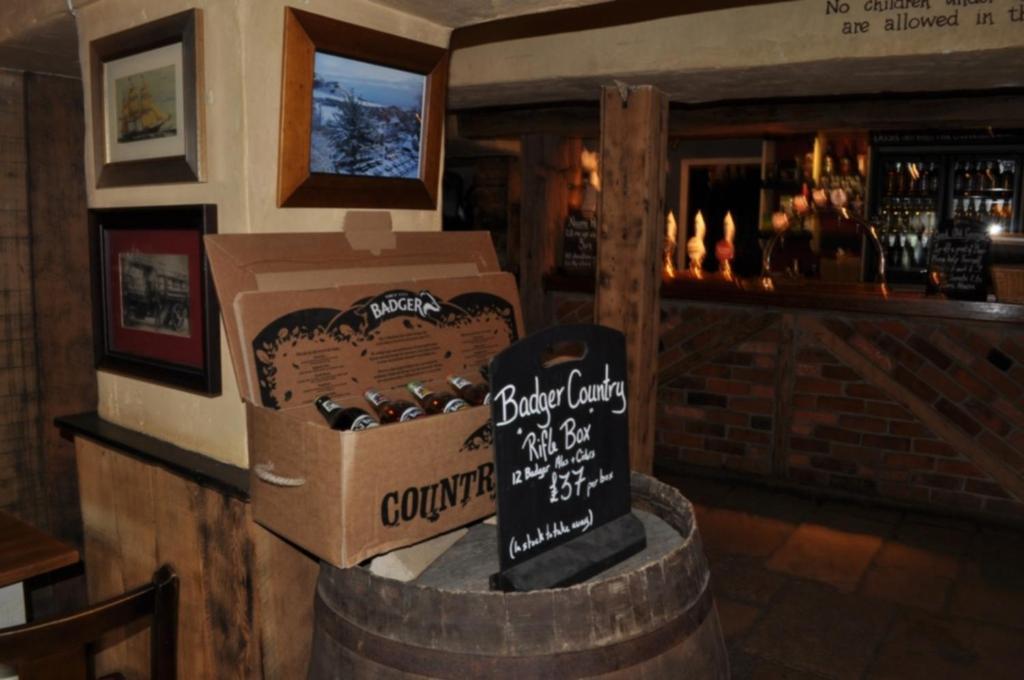 The Smugglers Inn Osmington Extérieur photo